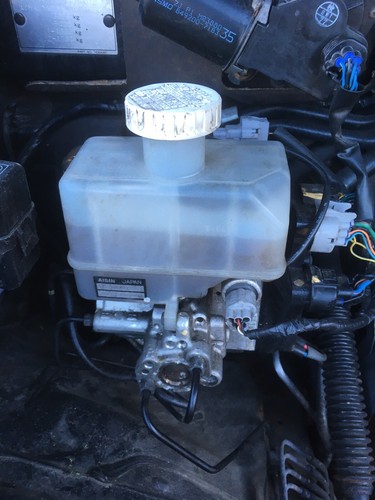 Mitsubishi abs pump mr569728 - abs,