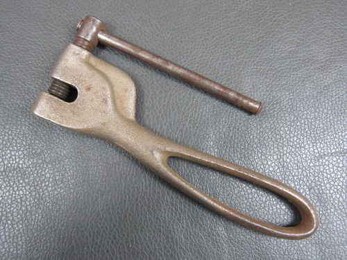 Vintage butchers saw - , old