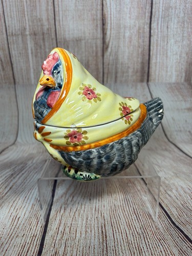 Vintage chicken hen - hen, egg