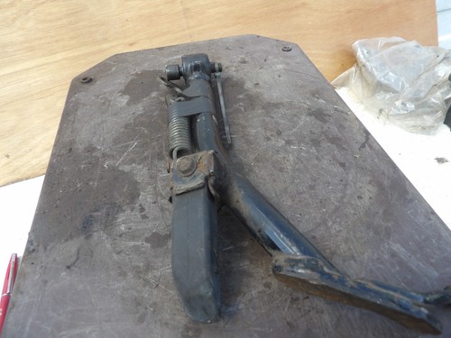 Honda 250 side stand - 250,