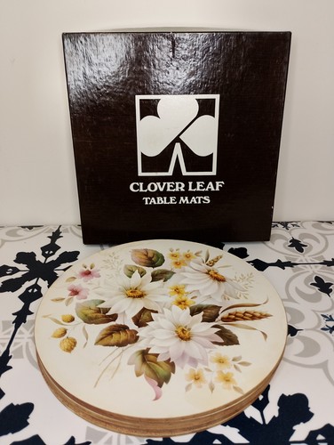 Vintage clover leaf - , autumn