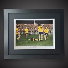 Framed Charlie George "ARSENAL