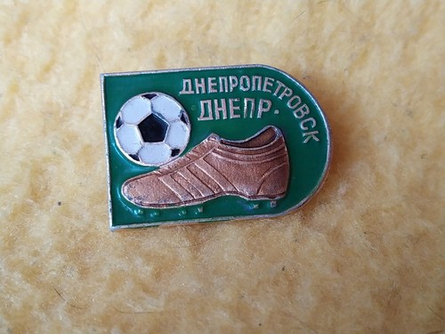 Old needle badge pin - needle,