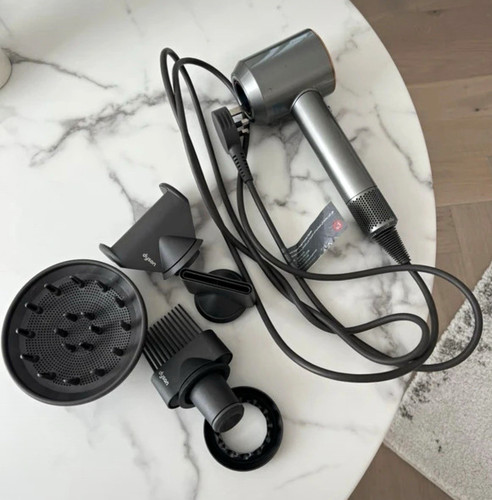 Dyson supersonic hair - dyson,