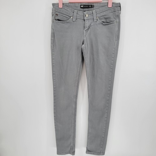 Levis demi curve - curve, low
