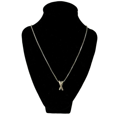 Silver necklace kiss design - in,