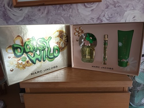 Bnib daisy wild edp 100ml - daisy,