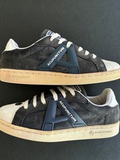 Acupuncture London 90's Suede