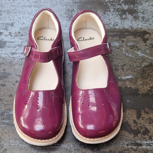 Clark burgundy crown - clark, jump