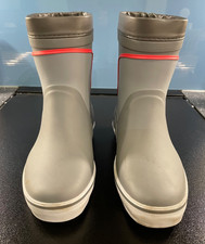 Main Deck Unisex Short Sailing Boots Size 4 Excellent condition