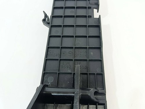 Pcu500240 radiator bracket - pcu500240,