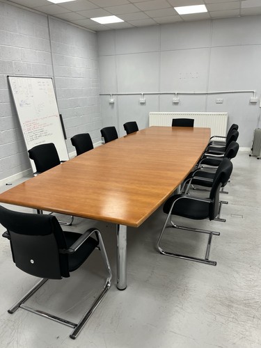 Large feet boardroom table - large, 14