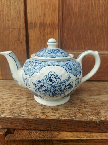 Sadler afternoon tea - sadler,