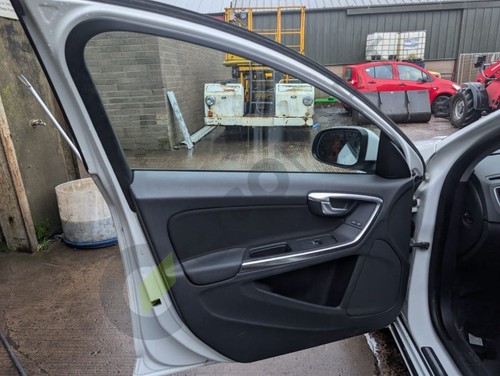 Volvo s60 mk2 134 door - volvo, card