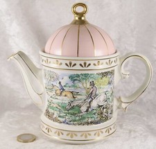 Sadler Sporting Scenes Hunting tea pot 4 inches tall horse foxhound collectable