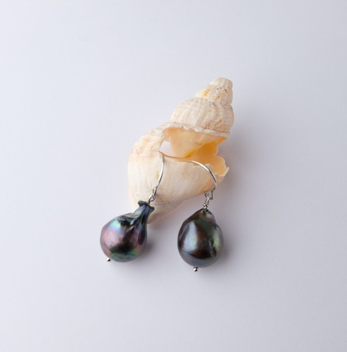 Natural baroque pearl earrings - baroque,