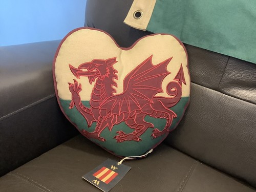 Welsh flag red - welsh, passant
