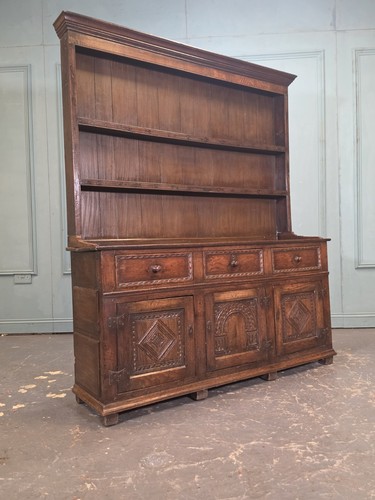 Oak carved dresser cabinet - carved,