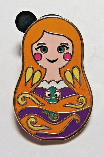 Disney pin nesting - disney,