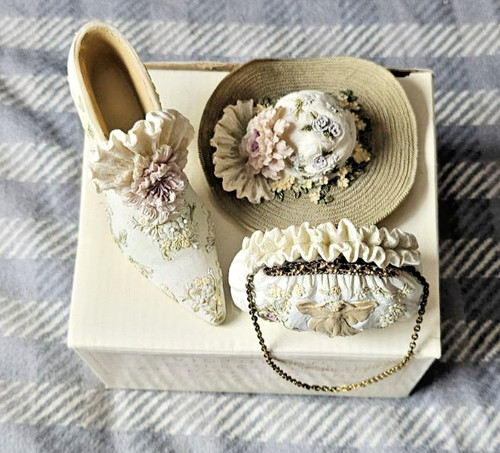 Avon victorian miniature - victorian,