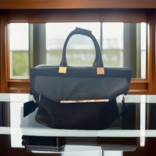 Beautiful ted baker travel bag.  Fabulous for holidays . Rare piece gorgeous bag