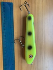 Cobbs Countdown Pike Fishing Lure.  Yellow/Blk Spots/Orange Belly 17cm 100g USA
