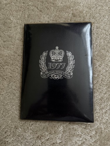 Vintage 1977 the queens silver - 1977,