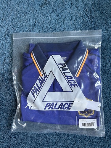 Palace skateboards cricket - palace,