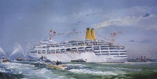 Ocean Liner Canberra arrives
