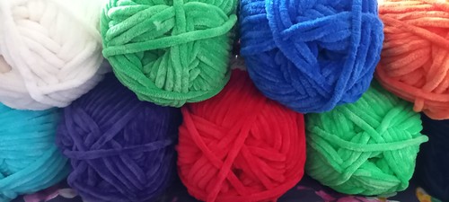Snuggle puff chunky chenille - puff,