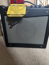 FENDER Mustang 1 (v2)  70 Watt Amplifier With Multi - Effects