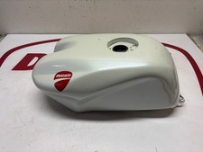 Ducati Fuel petrol benzin gas tank  748 916 996 998 58610252A
