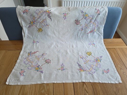 Vintage white crinoline lady - ,