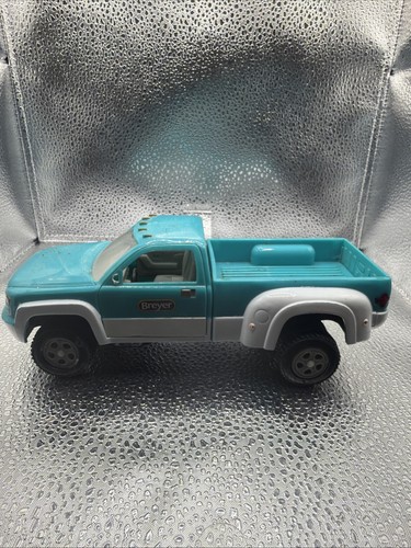 Breyer dually pickup - breyer,