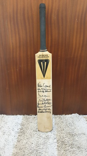 Signed vintage cricket - cricket, bat