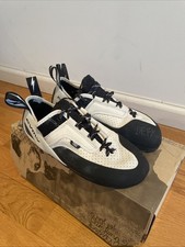 Evolv Defy Lace Size 43 (UK 9) - Excellent Condition