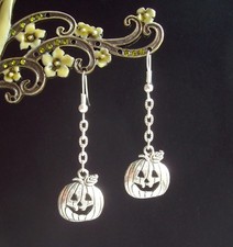 Fun Pumpkin Smile Dangly Chain