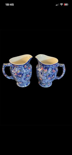 Pair ringtons jugs deep - of,