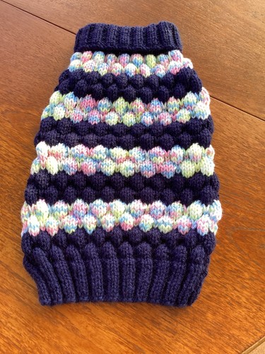 Hand knitted new puppy - hand, puppy/dog