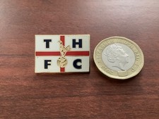 TOTTENHAM HOTSPUR FC ENAMEL PIN BADGE - T H F C AROUND ENGLAND FLAG