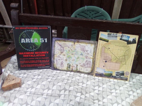 Metal signs various - 3,