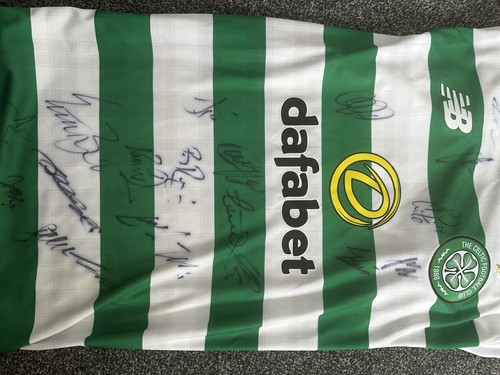 Signed celtic top treble - signed,