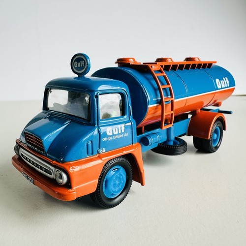 Corgi toys ford - 1:50,