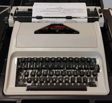 Manual Typewriter Traditional