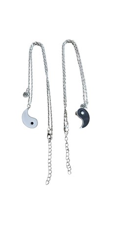 Couples yin yang best - yin, friend