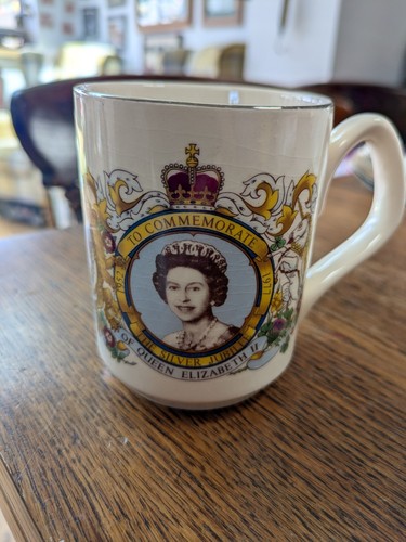 Queen elizabeth silver - queen,