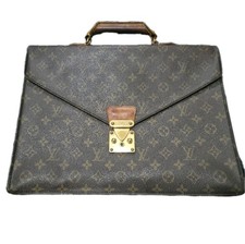 Louis Vuitton Stunning