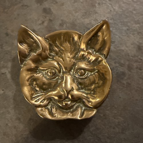 Vintage brass cat face - brass,