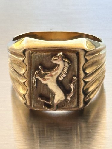18k genuine gold - horse, signet