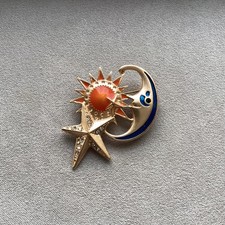 GORGEOUS GOLD DIAMANTE MOON